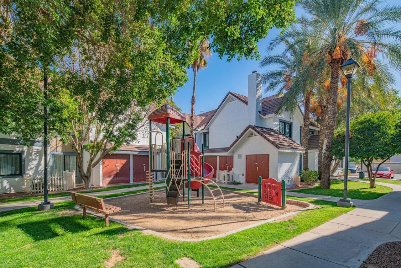 Metro Phx Downstairs Studio Sleeps 4 Ada Accessible فينيكس المظهر الخارجي الصورة