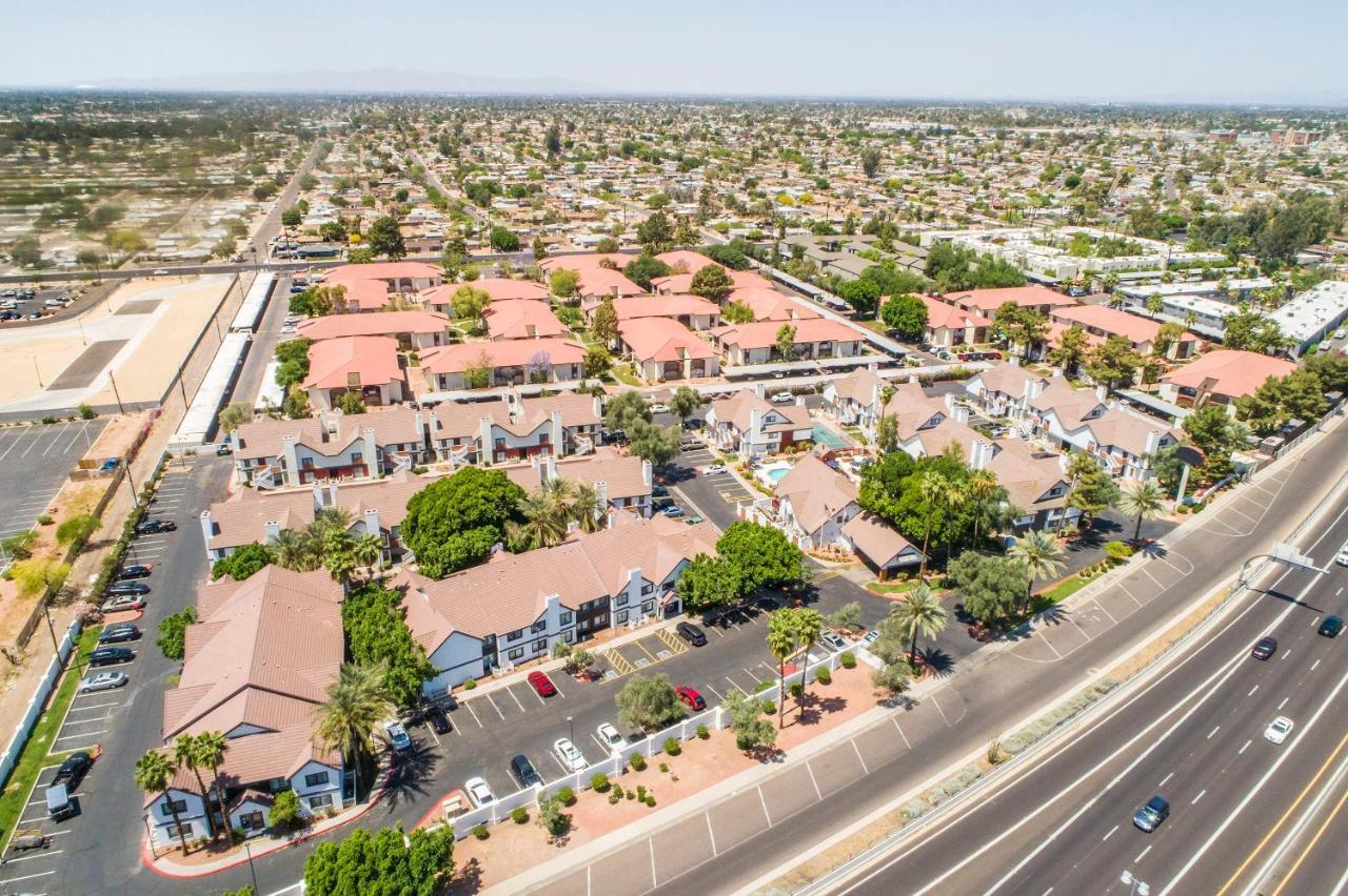 Metro Phx Downstairs Studio Sleeps 4 Ada Accessible فينيكس المظهر الخارجي الصورة