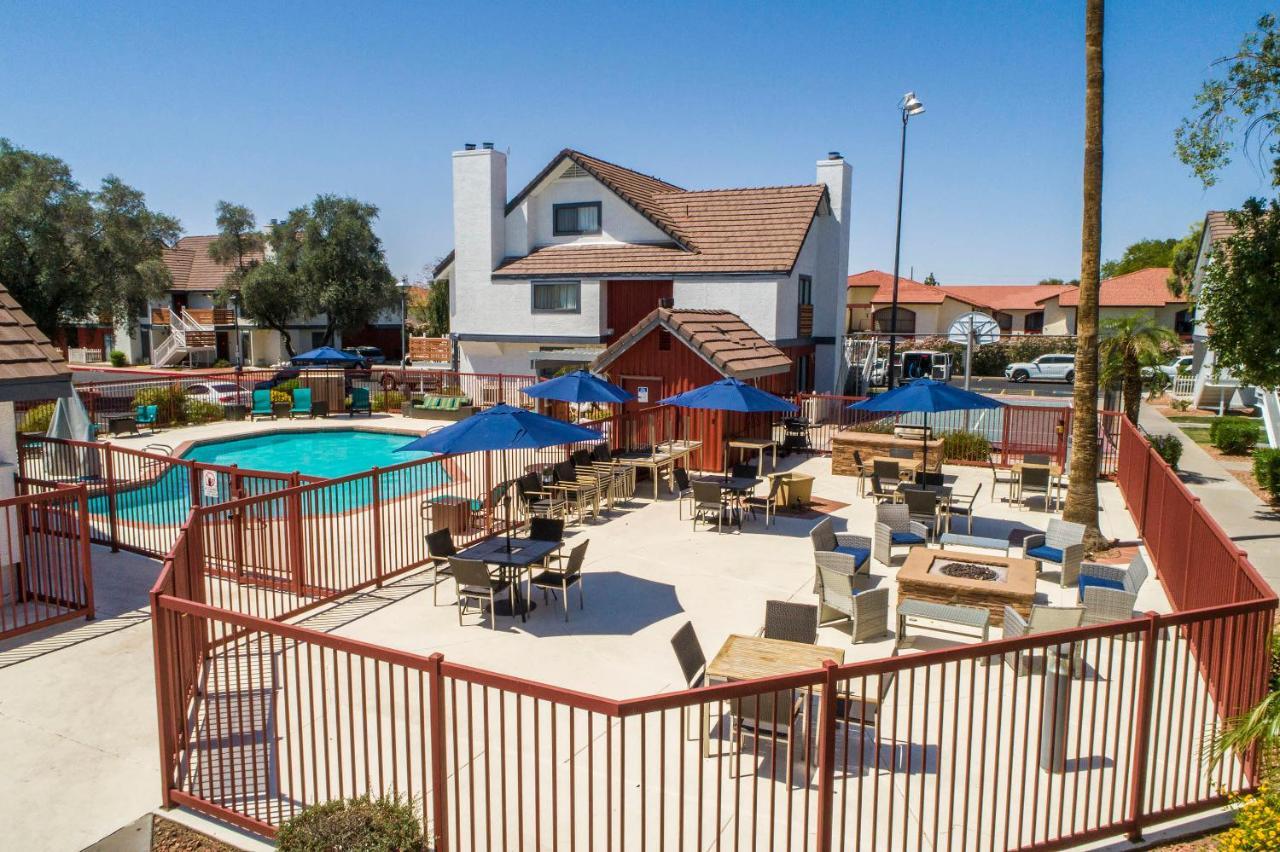 Metro Phx Downstairs Studio Sleeps 4 Ada Accessible فينيكس المظهر الخارجي الصورة