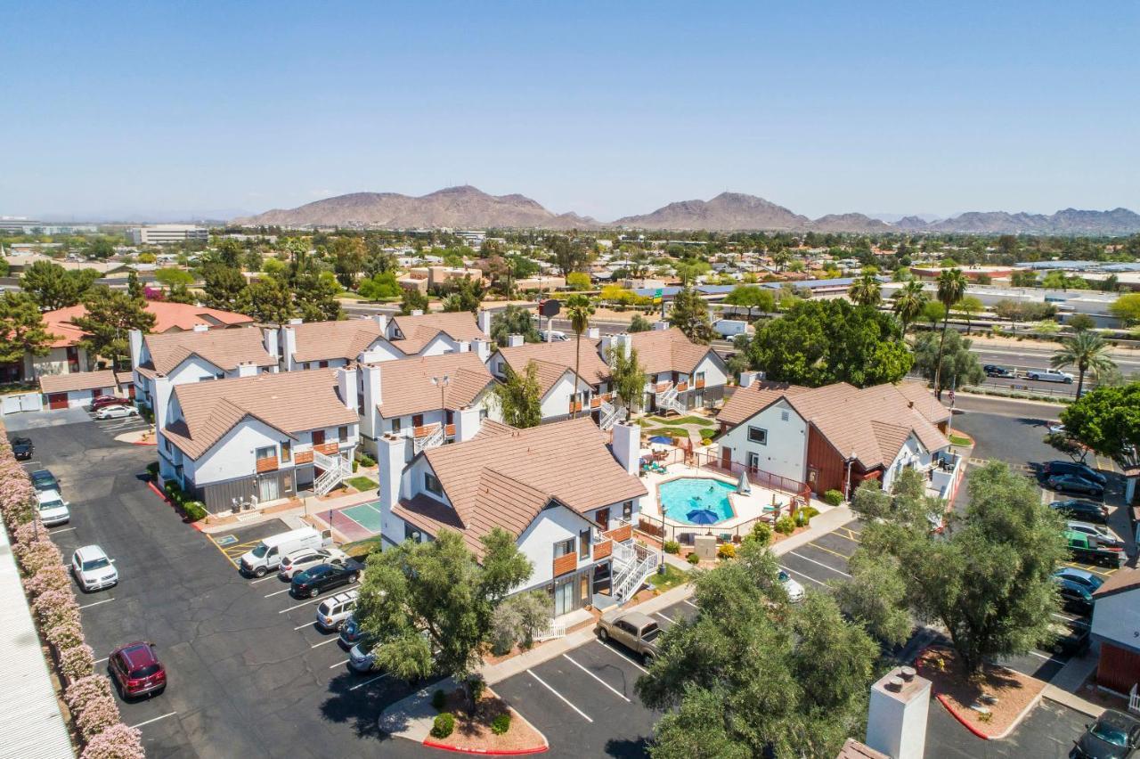 Metro Phx Downstairs Studio Sleeps 4 Ada Accessible فينيكس المظهر الخارجي الصورة